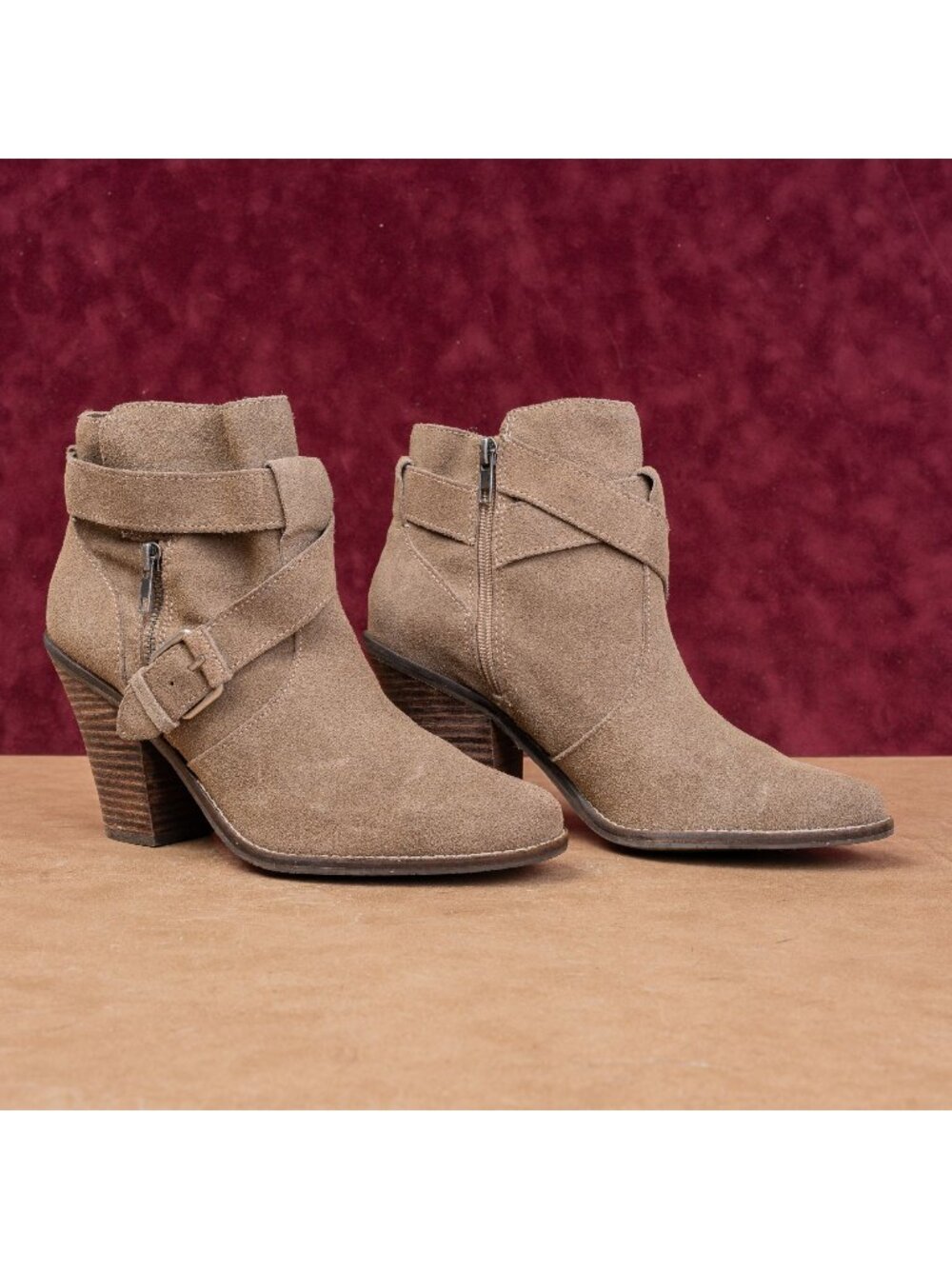 Dolce Vita Women Solid Brown Suede Buckle Western Ankle Boots size 10